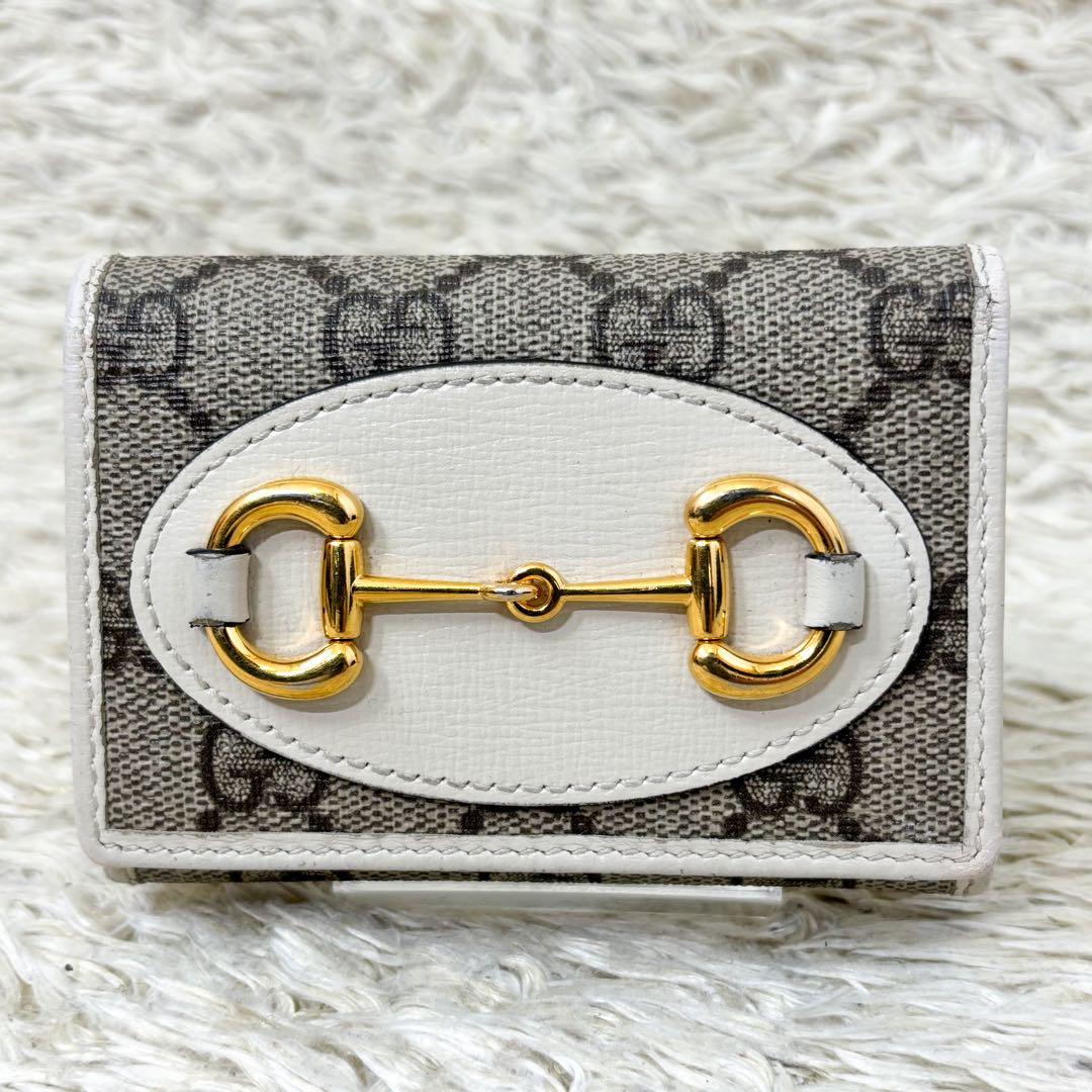 【美品】グッチ 三つ折り財布 GGスプリーム ホースビット コンパクトウォレット