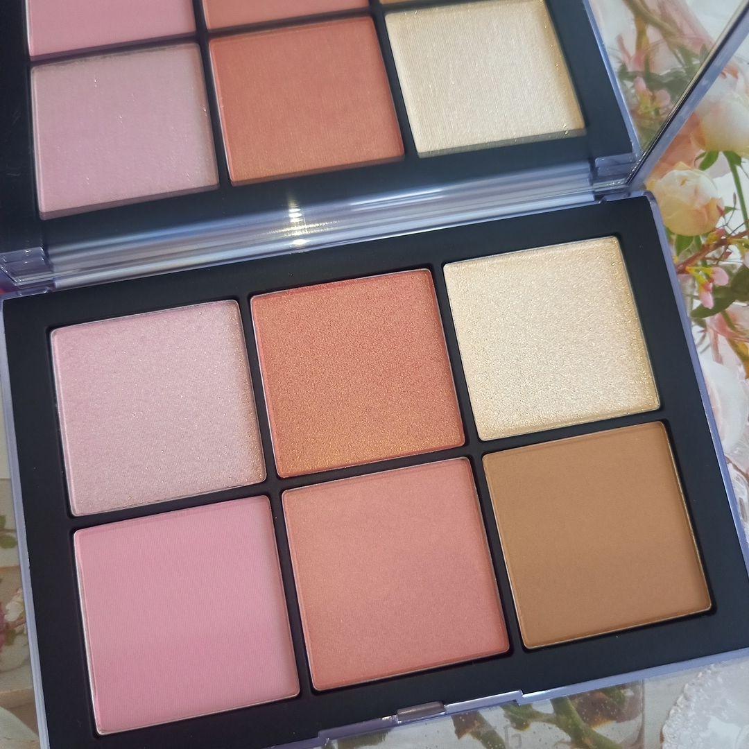 NARS エシリアル オーラ ブラッシュ パレット ライトスピード