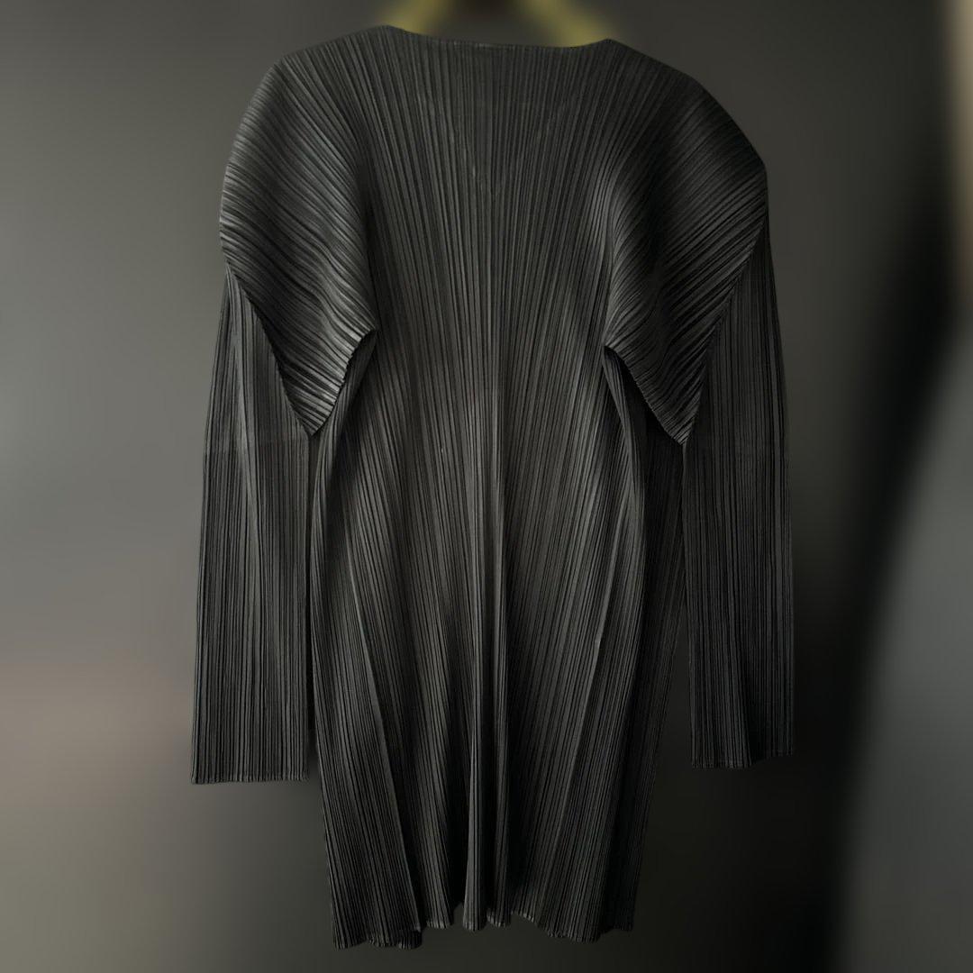 ISSEY MIYAKE ブラックカーディガン