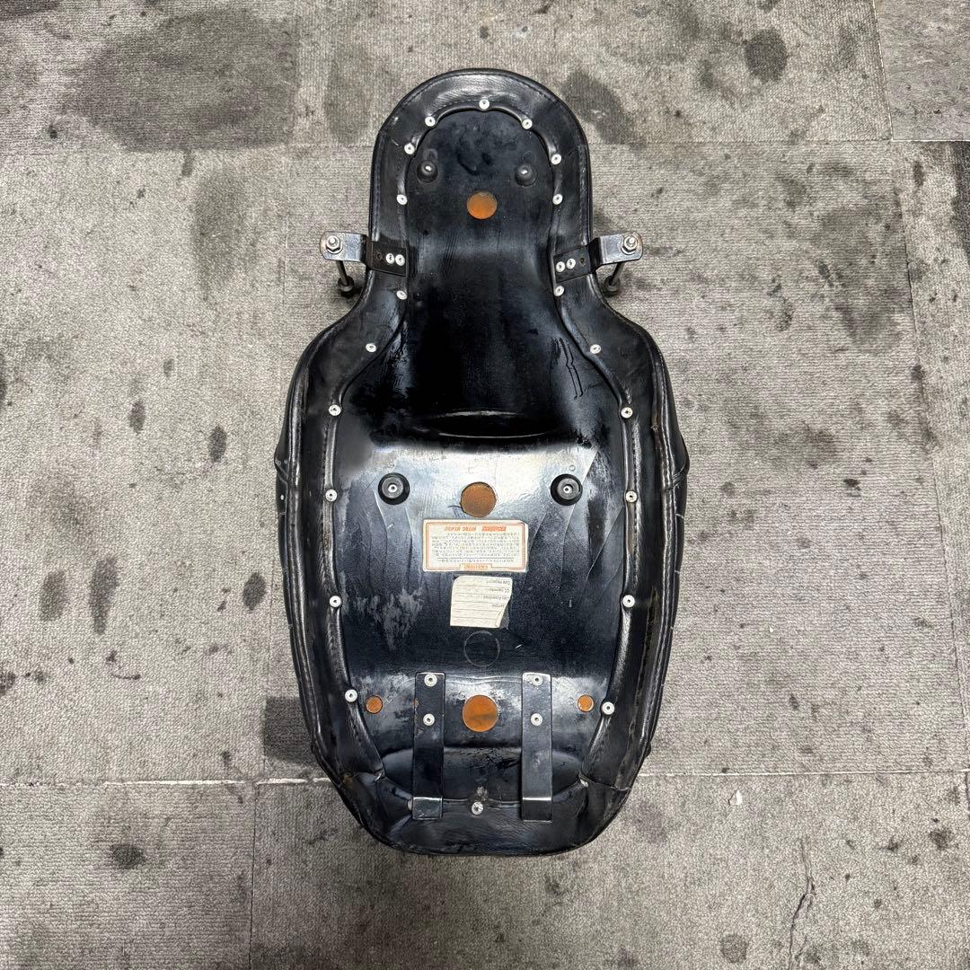 アツシ　SR400 キャブ車 ナイトロヘッズ　コブラシート