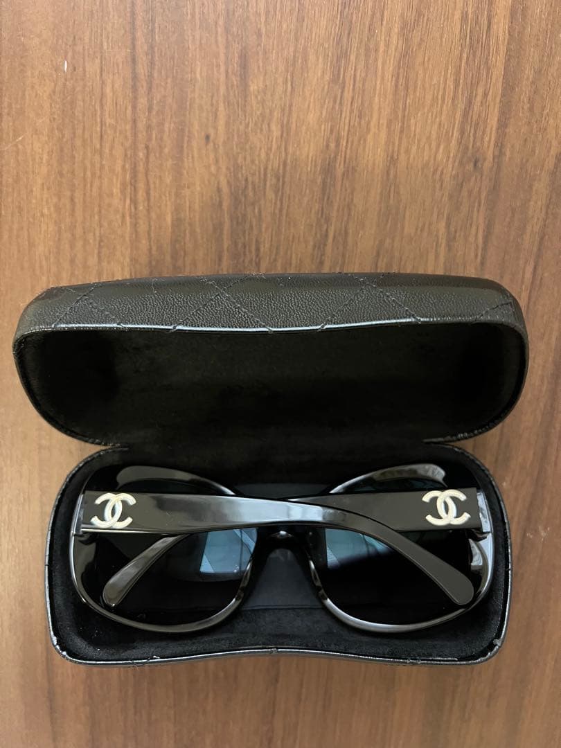 未使用　CHANEL サングラス