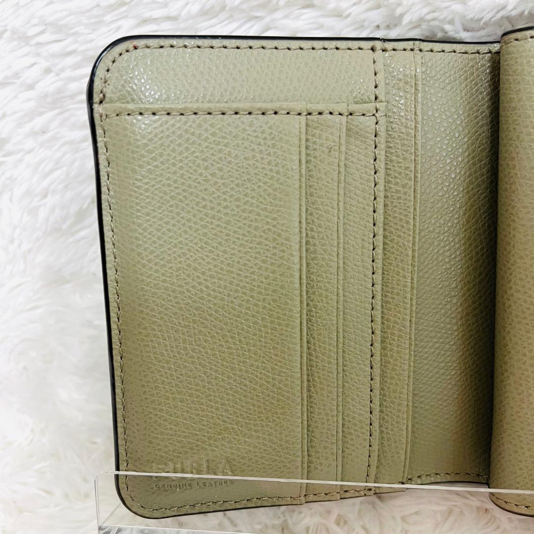 美品　フルラ 二つ折り 財布 カメリア S グレー×ライトグレー