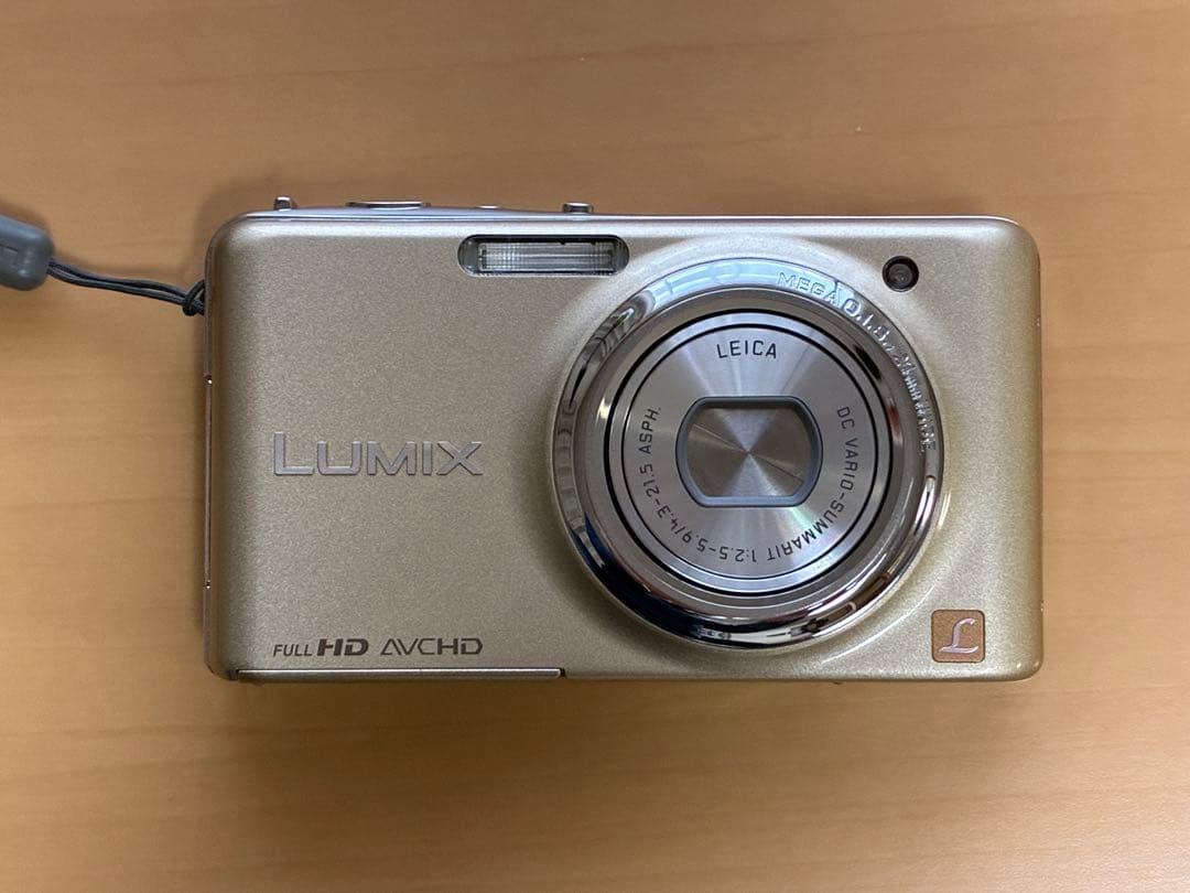 Panasonic LUMIX DMC-FX77 CCDデジカメ