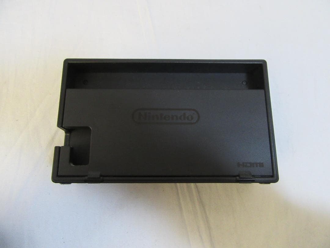 ら*ら様 Switch本体・周辺機器 ジョイコン2つ ドック ケーブル スマブラ
