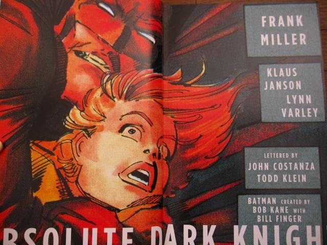 Absolute The Dark Knight　BATMAN　バットマン