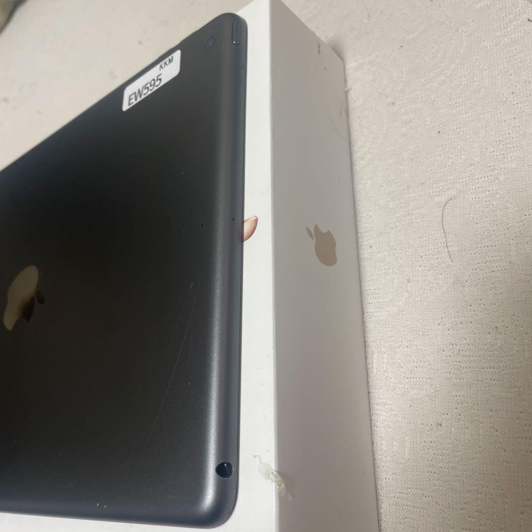 m*o様 Apple iPad (第9世代) 64GB バッテリー95%