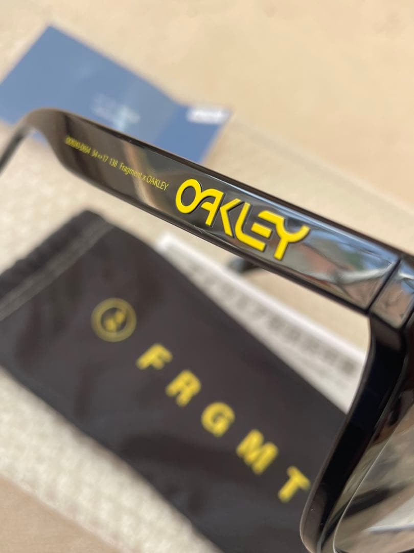 oakley frogskins fragment フラグメント　フロッグスキン