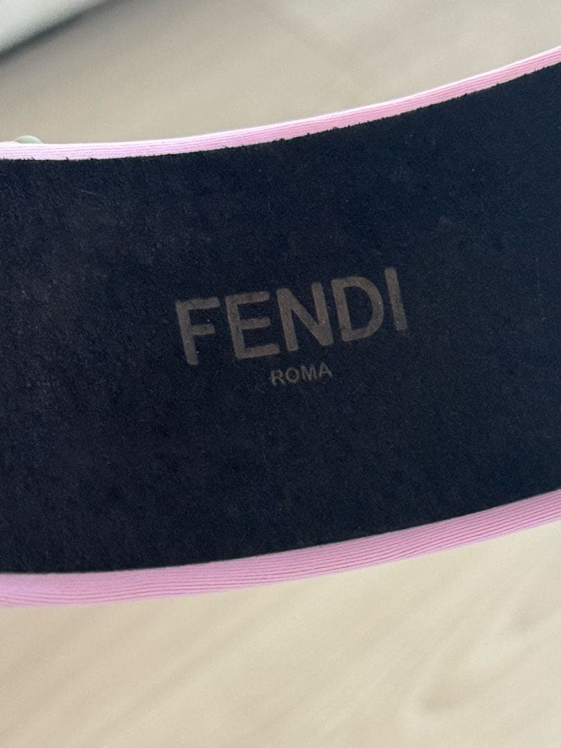 FENDI カチューシャ ヘアバンド 美品