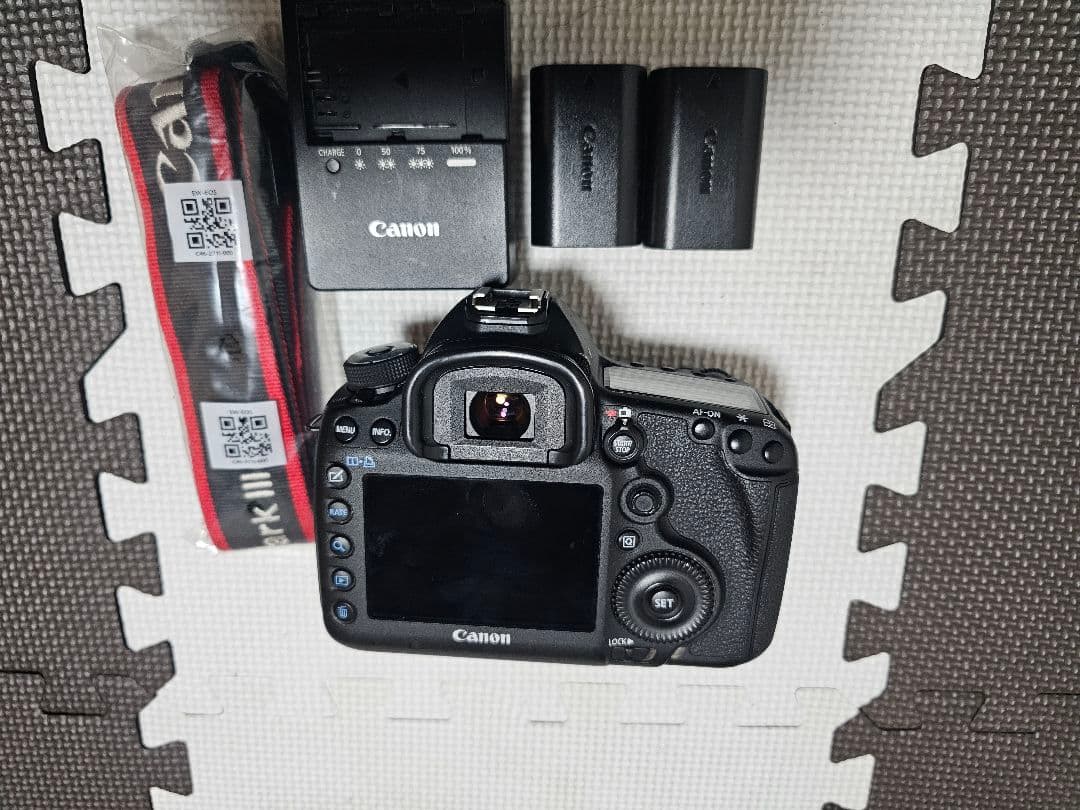Canon EOS 5D Mark III デジタル一眼レフ