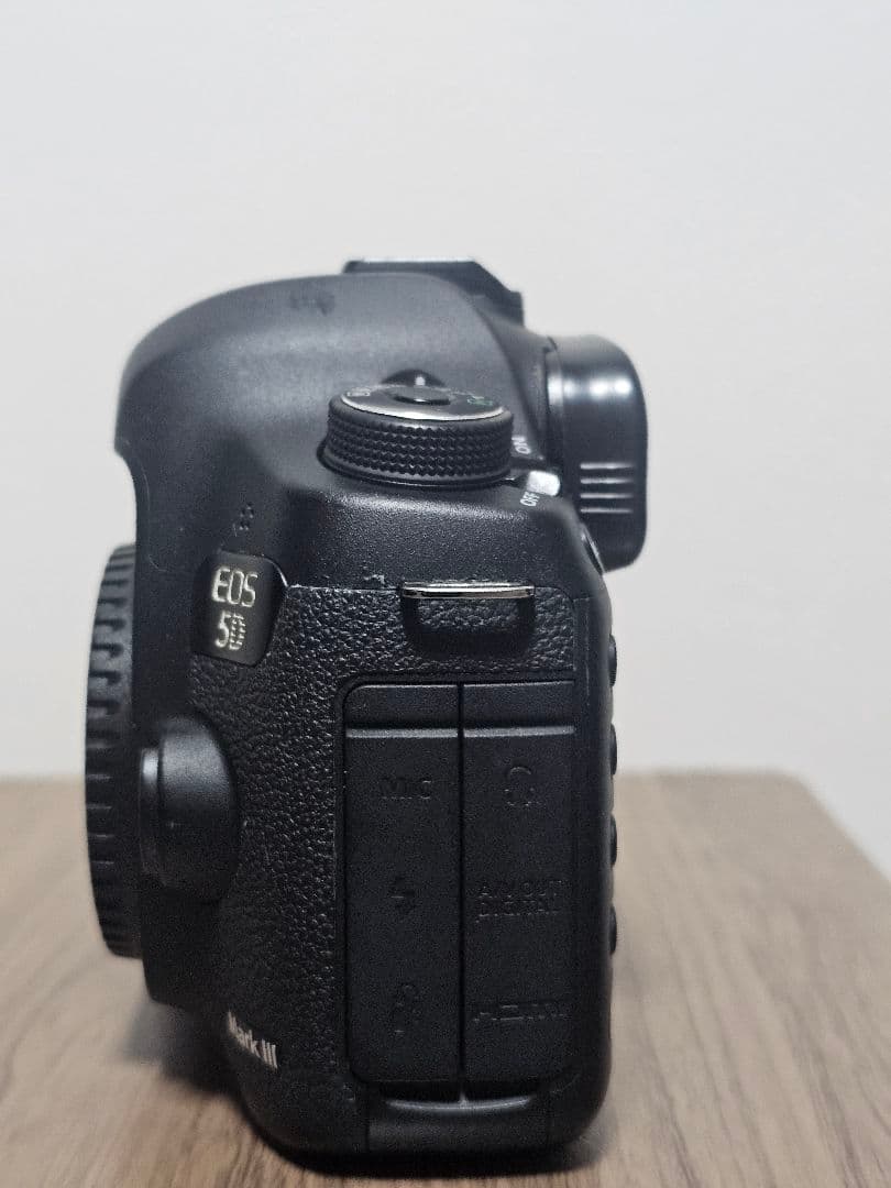 Canon EOS 5D Mark III デジタル一眼レフ