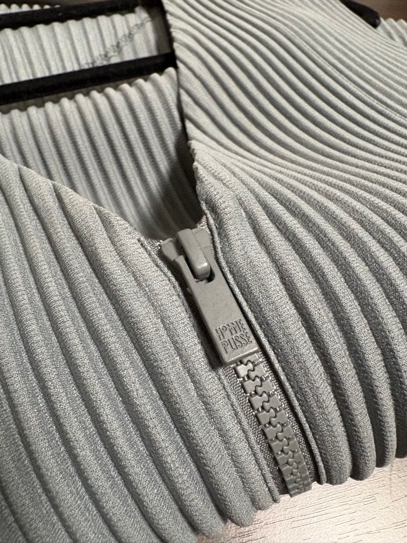 ISSEY MIYAKE HOMME PLISSE プリーツベスト