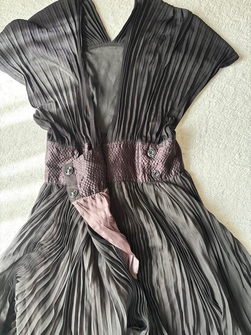 sacai プリーツワンピース