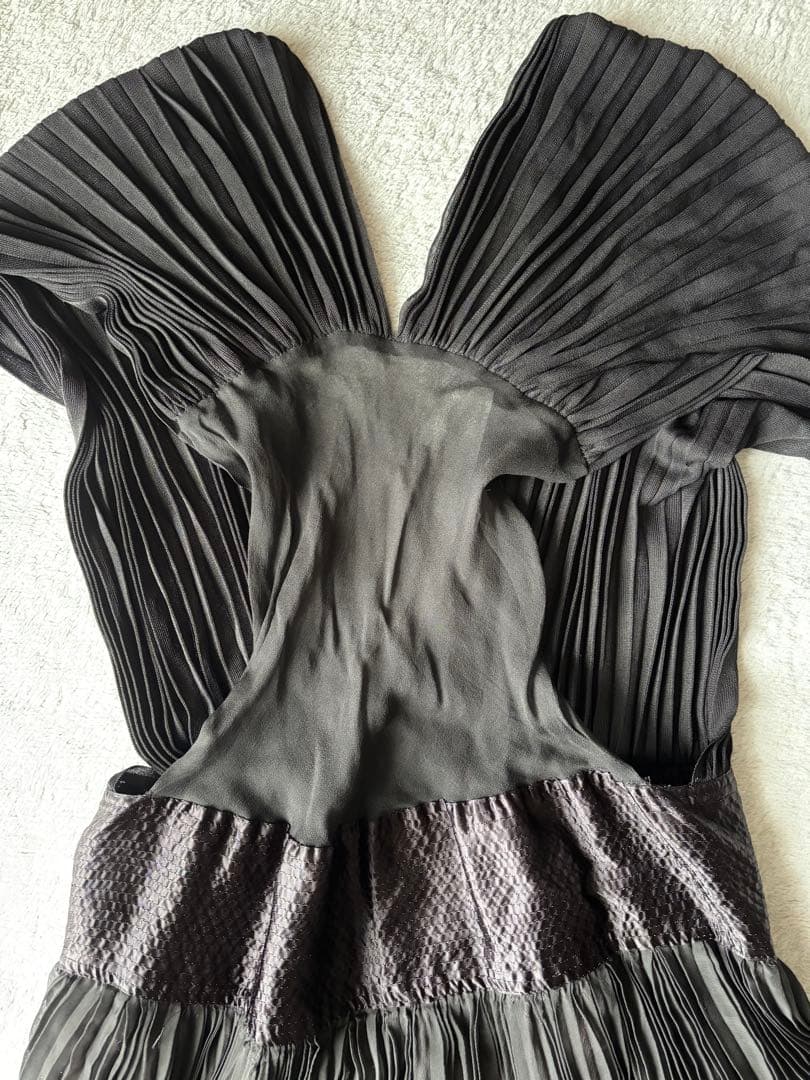 sacai プリーツワンピース