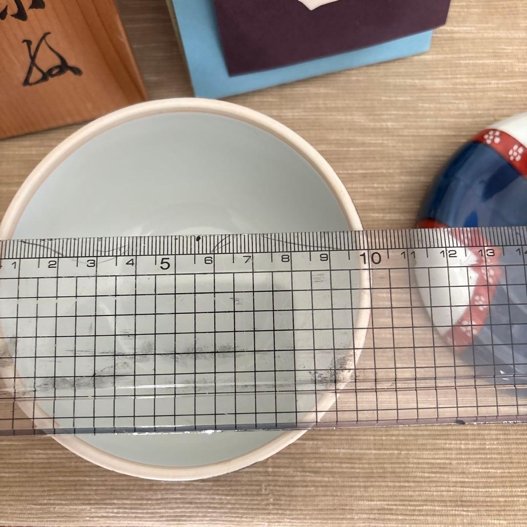 源右衛門　蓋物　染め錦梅小紋　　　　　　　　　　　木箱付き 未使用
