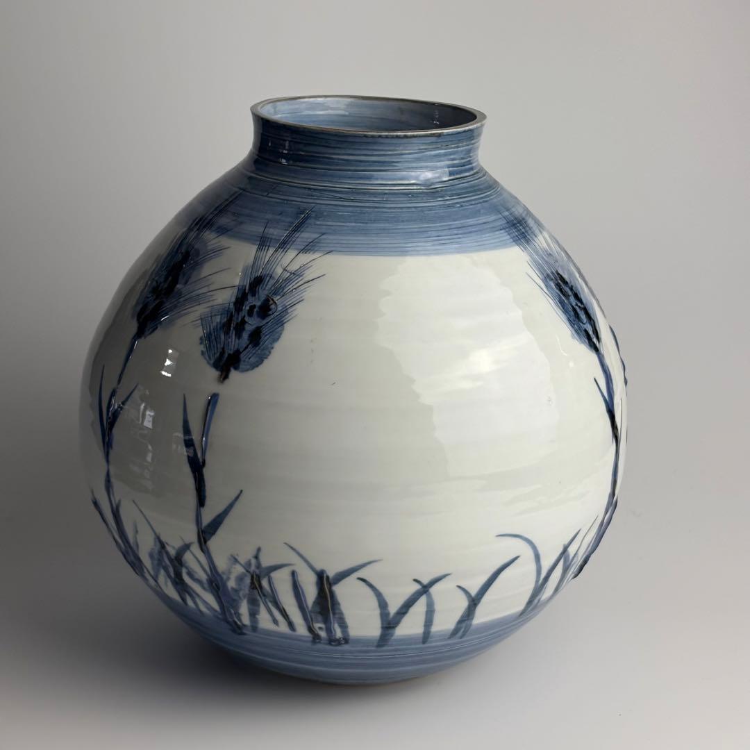 有田焼 日展陶芸作家 草場正人 共箱 在銘 染付 細密絵 花瓶 花入 飾壷