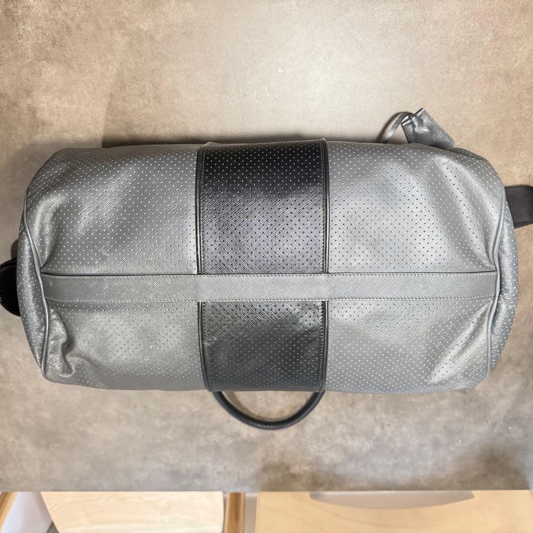 プラダ　サフィアーノレザー　グレー　ボストンバッグ　ダッフルバッグ　PRADA