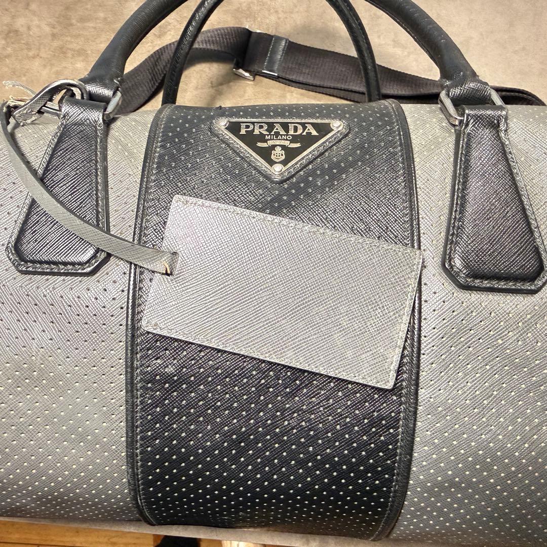 プラダ　サフィアーノレザー　グレー　ボストンバッグ　ダッフルバッグ　PRADA