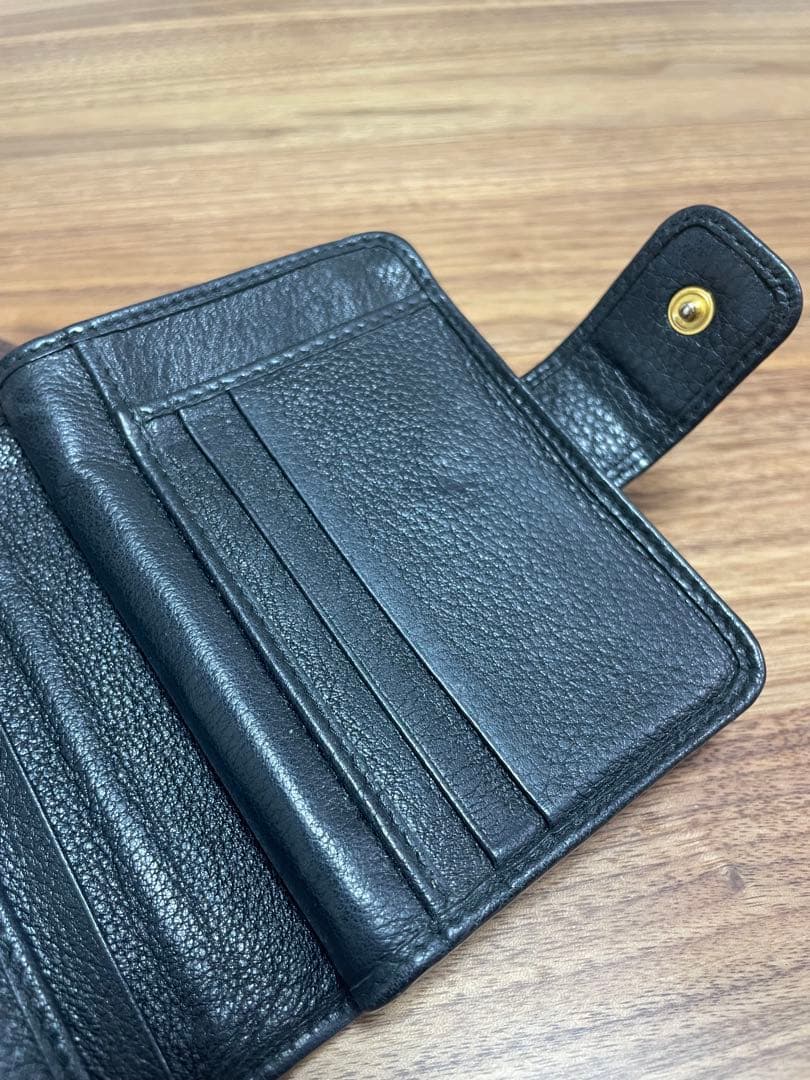PRADA ブラック 二つ折り財布　ヴィッテロダイノ