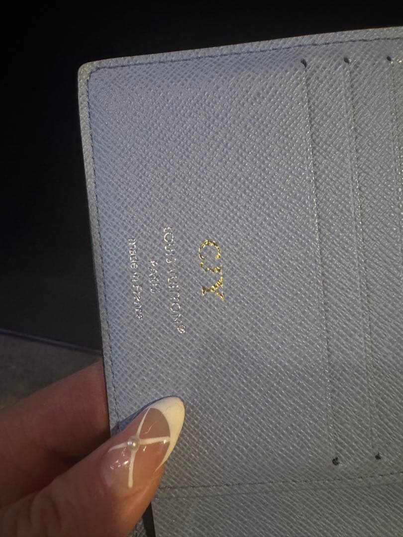 Louis Vuitton エピレザー 二つ折り財布 ライトブルー
