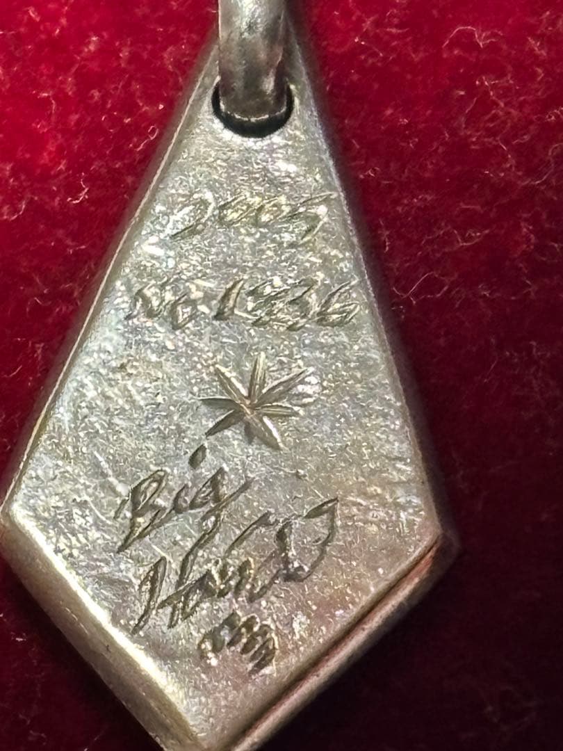BIGHANDビッグハンド2005金銀両色　サンビッグネックレス太陽925星彫刻