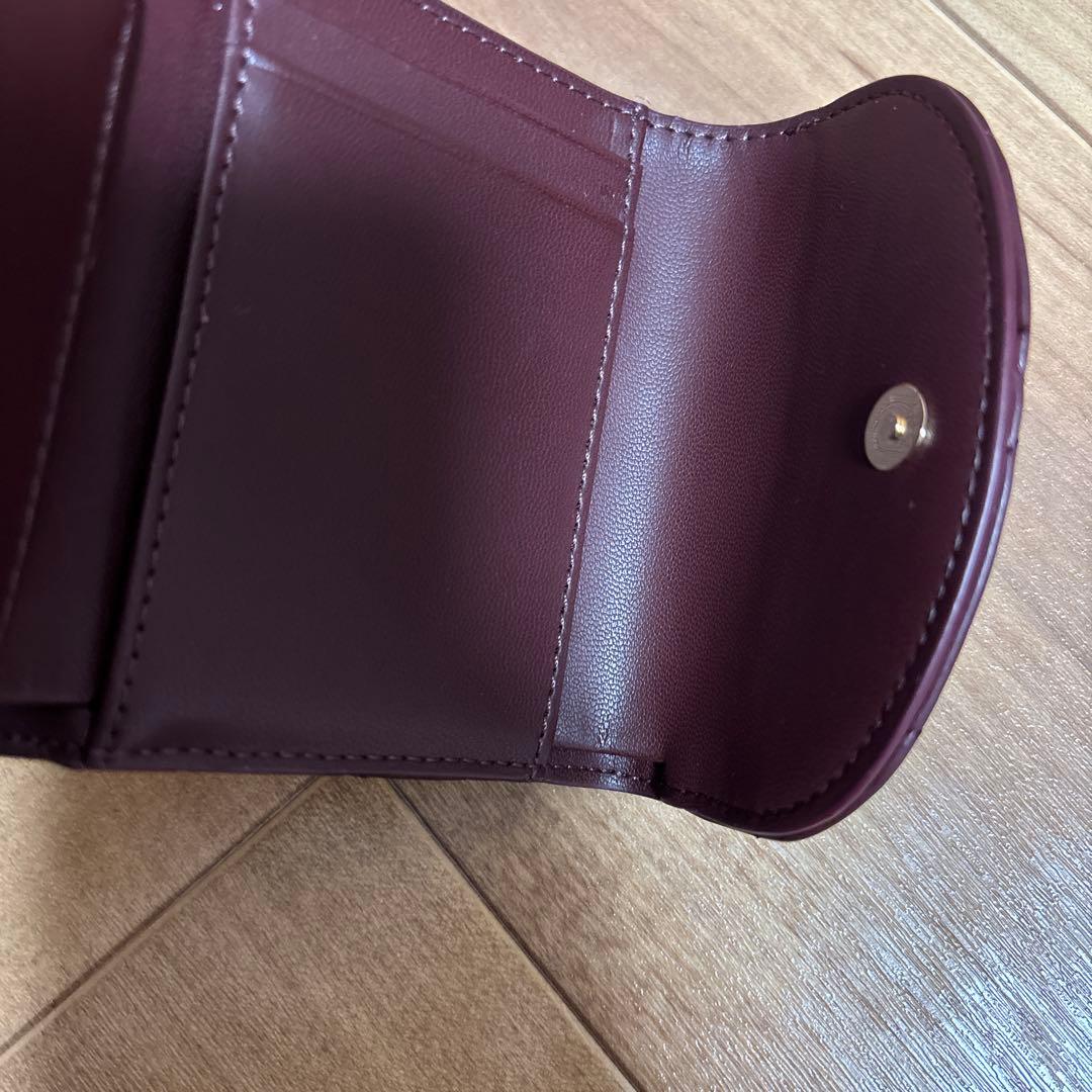CHARLES & KEITH 三つ折り財布 アリエッティ キルティング