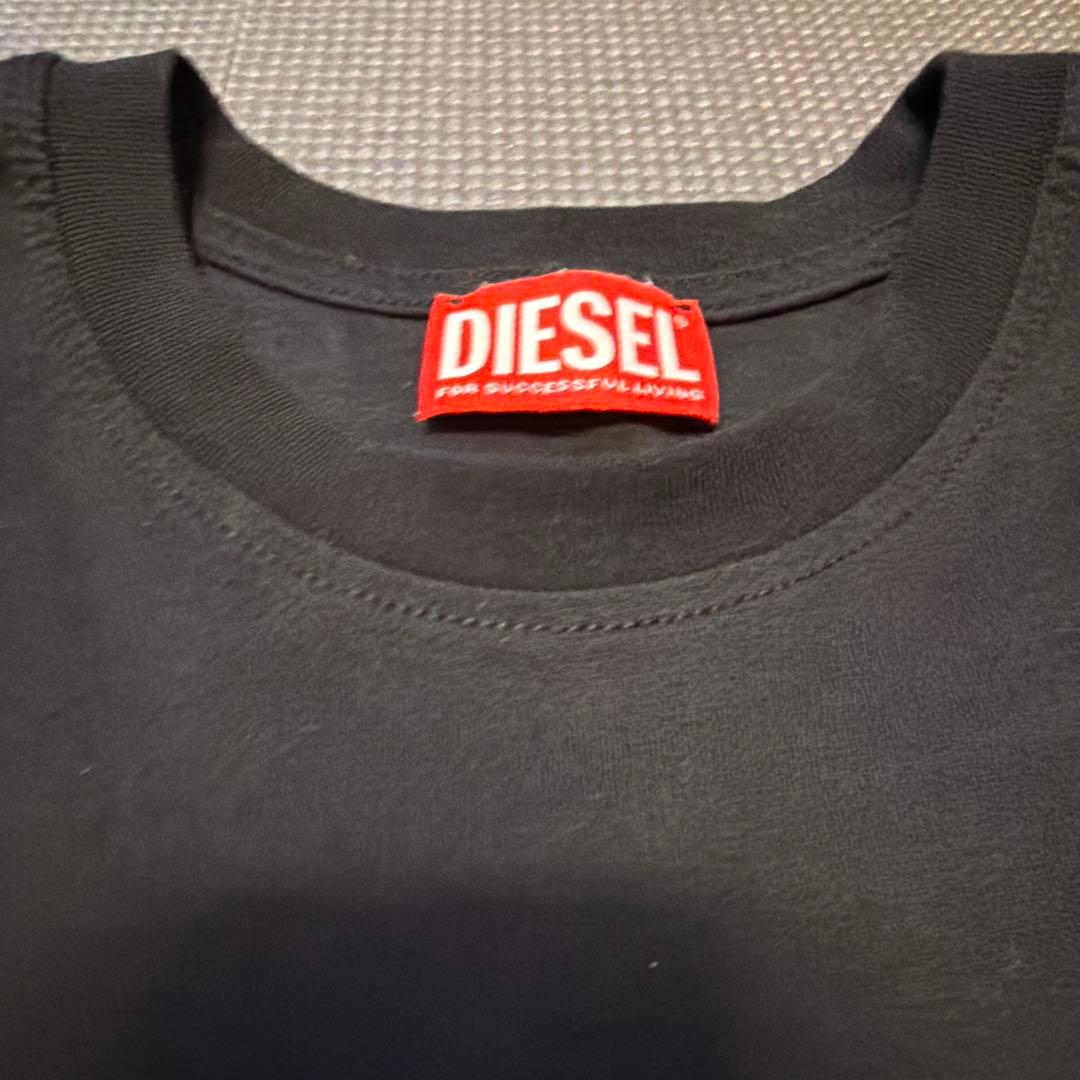 DIESEL⭐︎Tシャツ