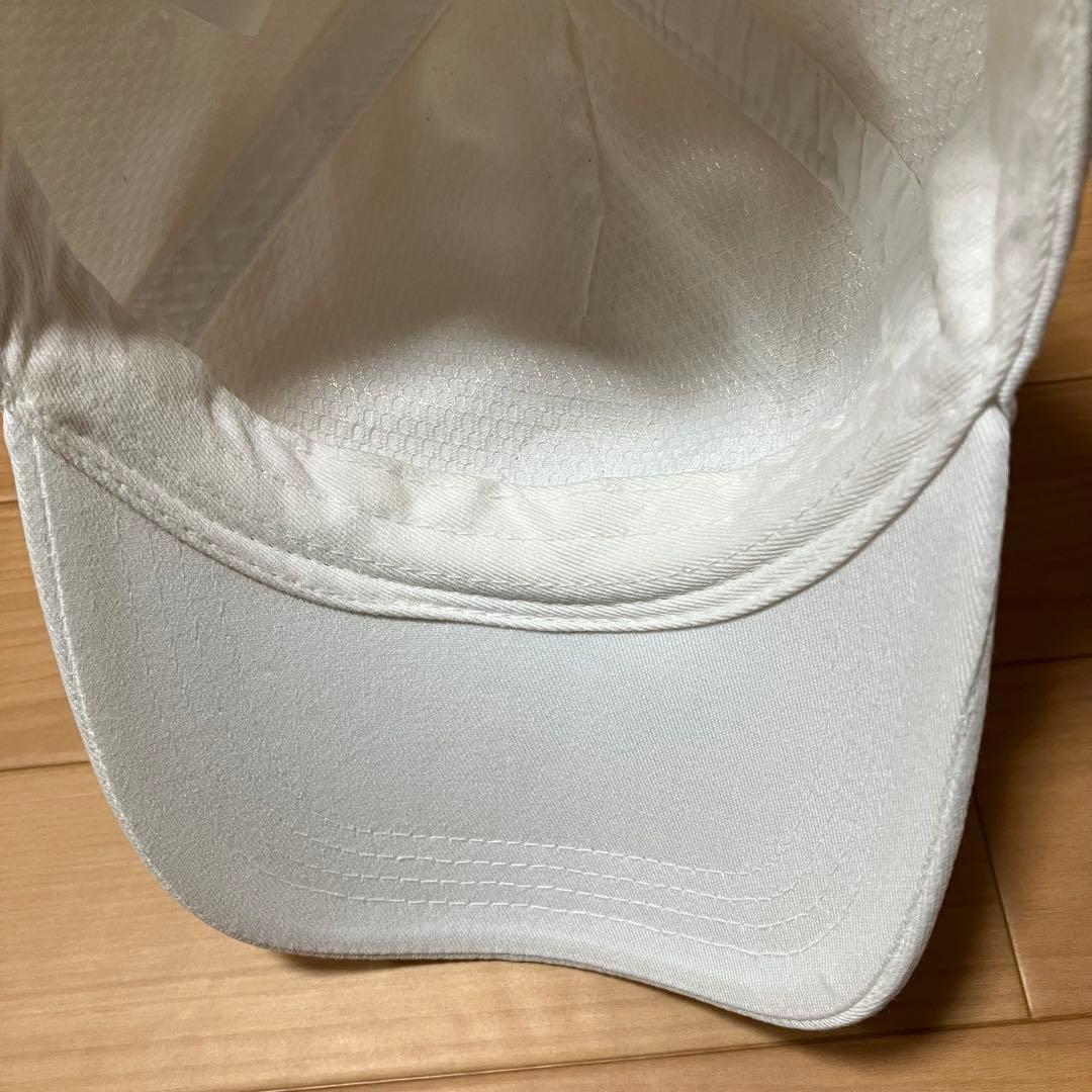 MONCLER キャップ　定番シンプルワッペン　ホワイト　ユニセックス4K93