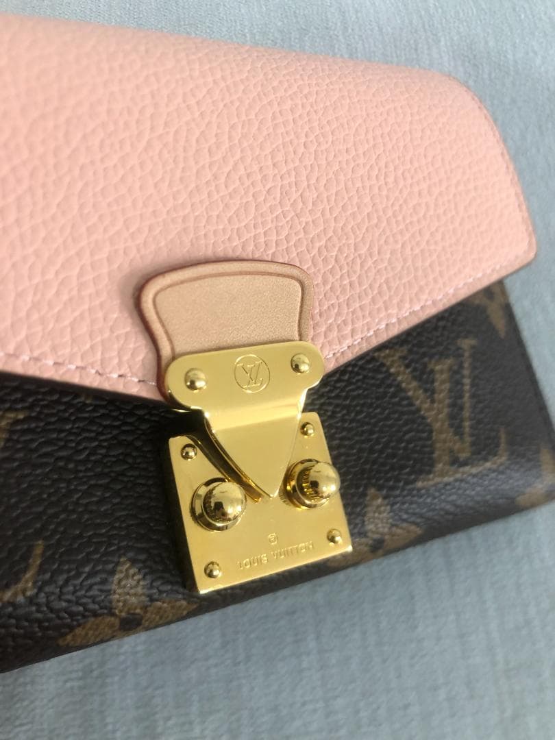 財布　ピンク　LVロゴ　レディース　ブラウン　バッグ　本革　スナップフィット