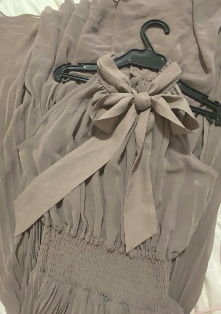 ワンピース Pleated Chiffon Ribbon Midi Dress