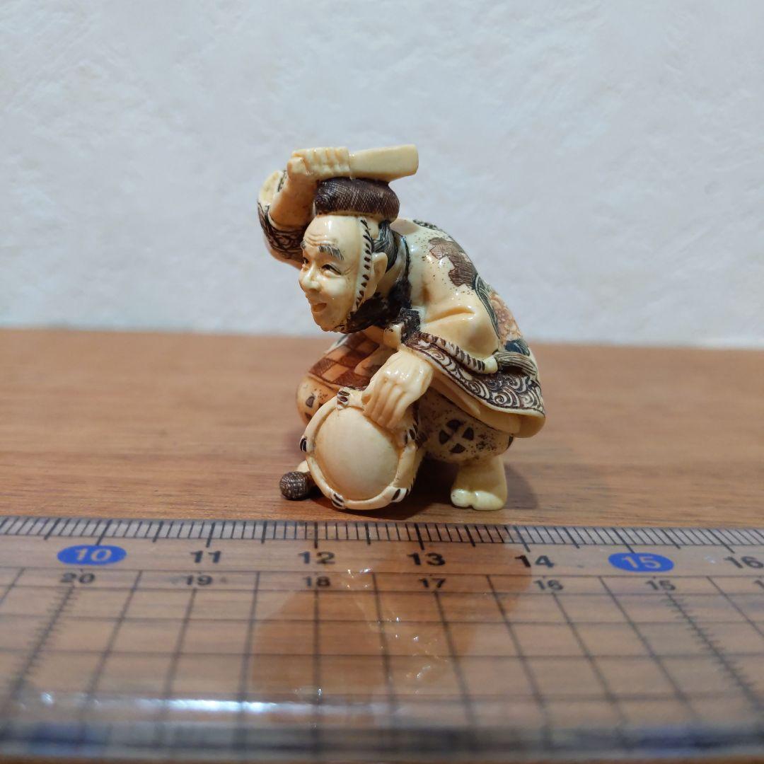 時代提げ物 彩色人物根付 天然素材 在銘【三番叟】高さ約3.9cm 重さ約20ｇ