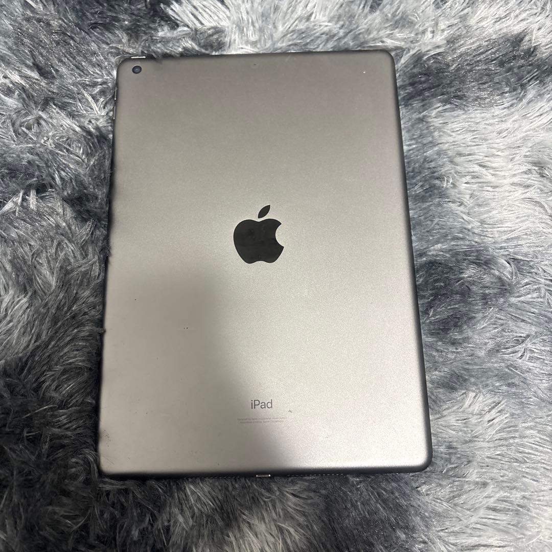 iPad第9世代256gbスペースグレー
