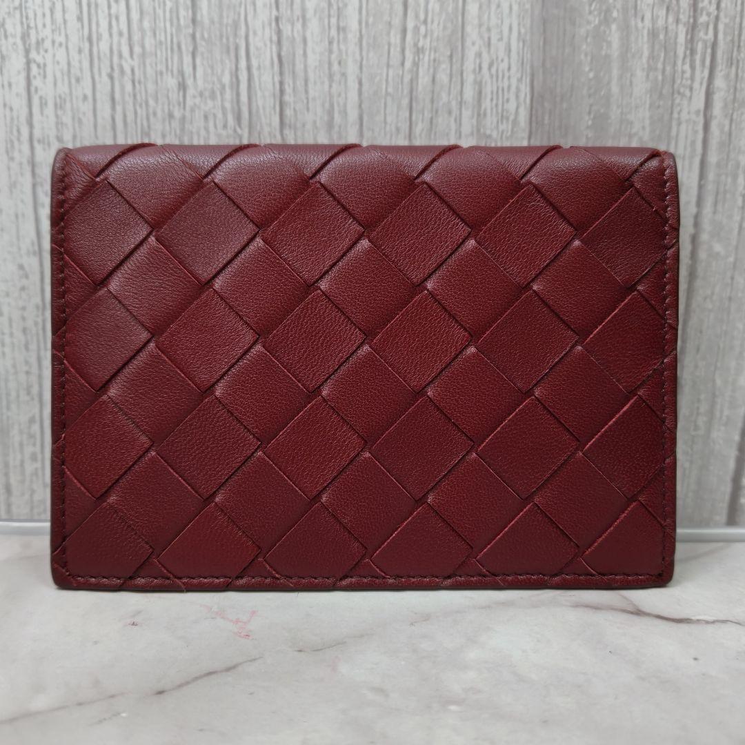 美品　BOTTEGA VENETA パスポートケース　レッド　イントレチャート