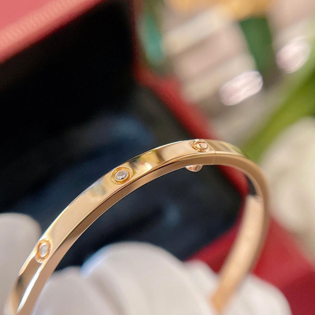 美品 ラブブレスレット スモールLOVE ゴールド
