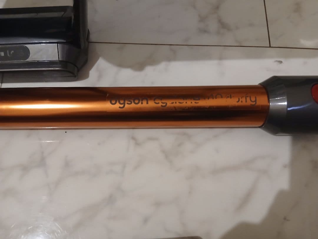 は*ん様 Dyson V10 SV12 Fluffy オレンジ 付属品多数 動作