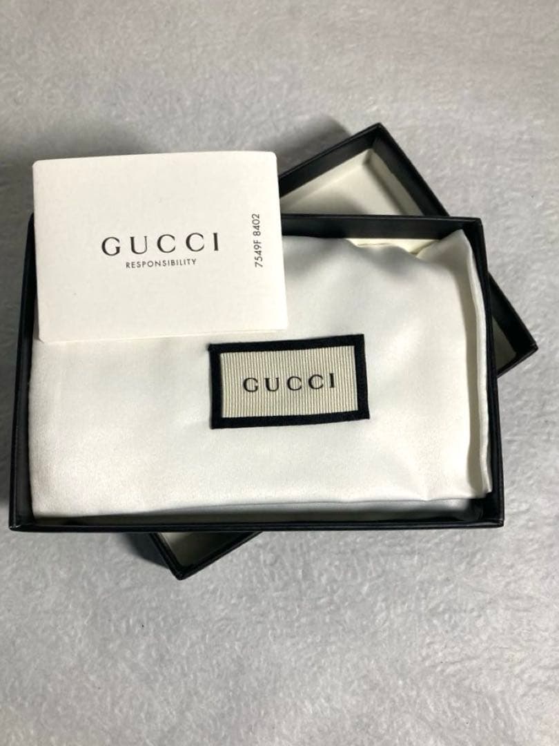 良品　GUCCI グッチ　GGエンボス レザー　キーリング付き　6連キーケース