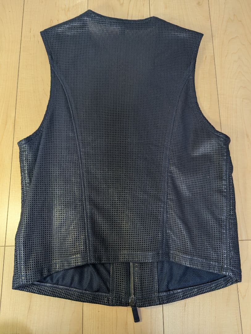 GIORGIO ARMANI パンチングレザーベスト 濃紺