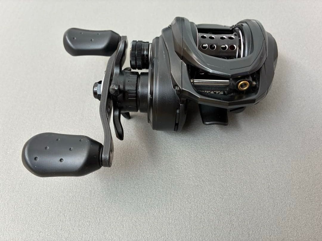 【美品】アブガルシア ロキサーニBF8-R 右巻き