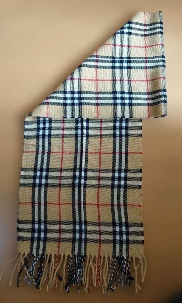 ふ*様 【極美品】Burberry ノバチェック柄マフラーララムウール100%