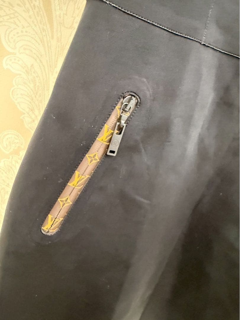 【定価約25万・美品】LOUIS VUITTON モノグラム ジップドレス 黒