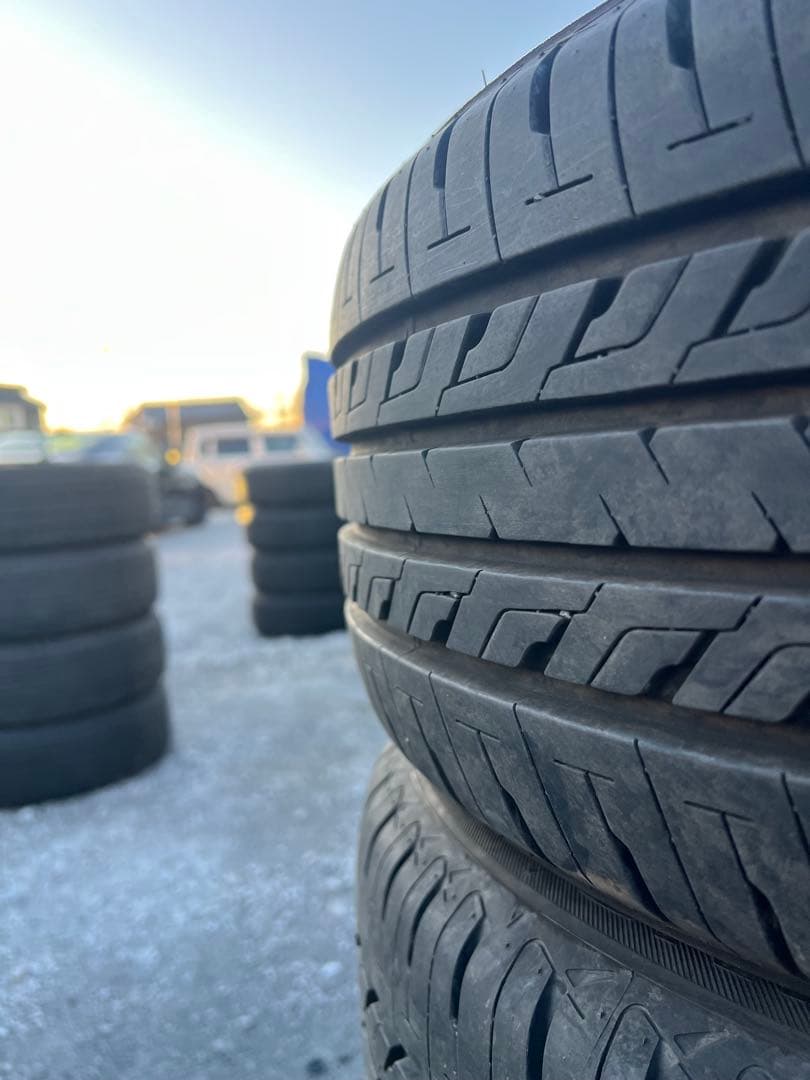 セイバーリング　sl201 215/50r17 23年製