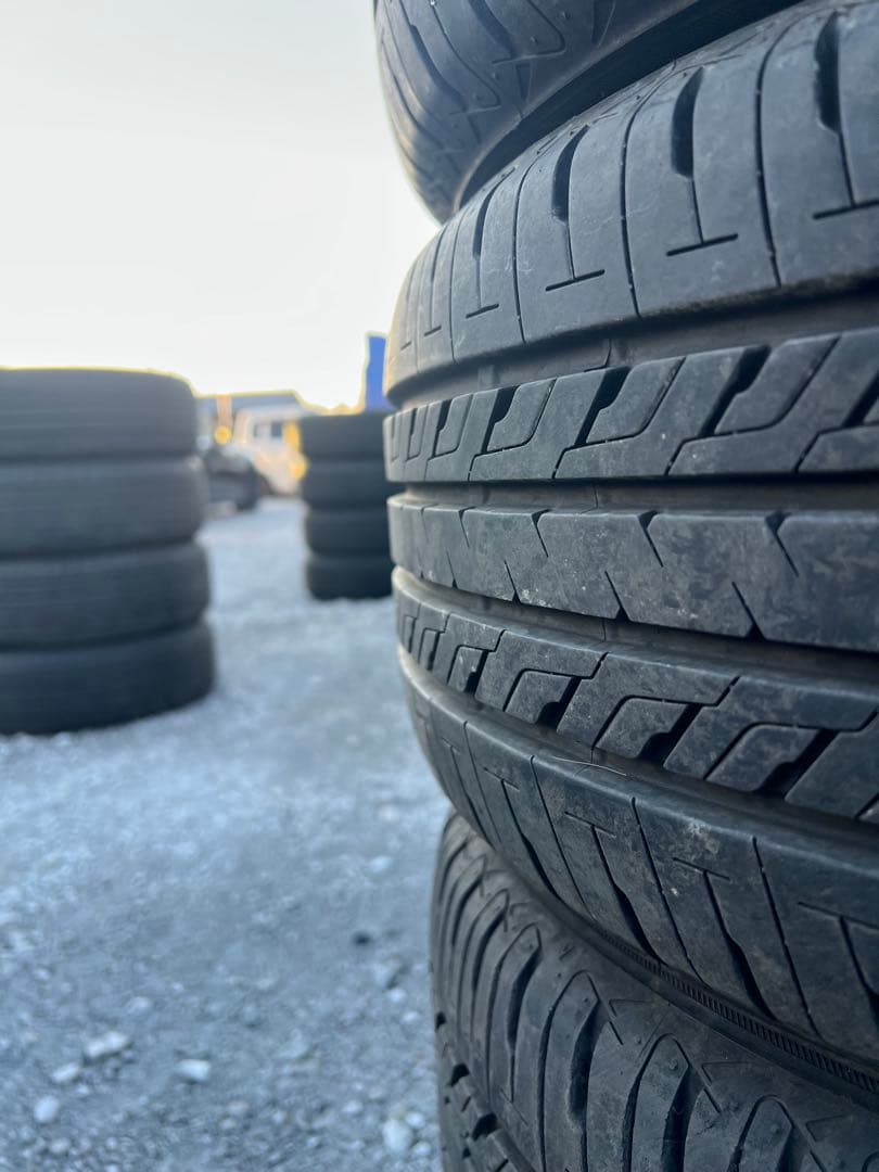 セイバーリング　sl201 215/50r17 23年製