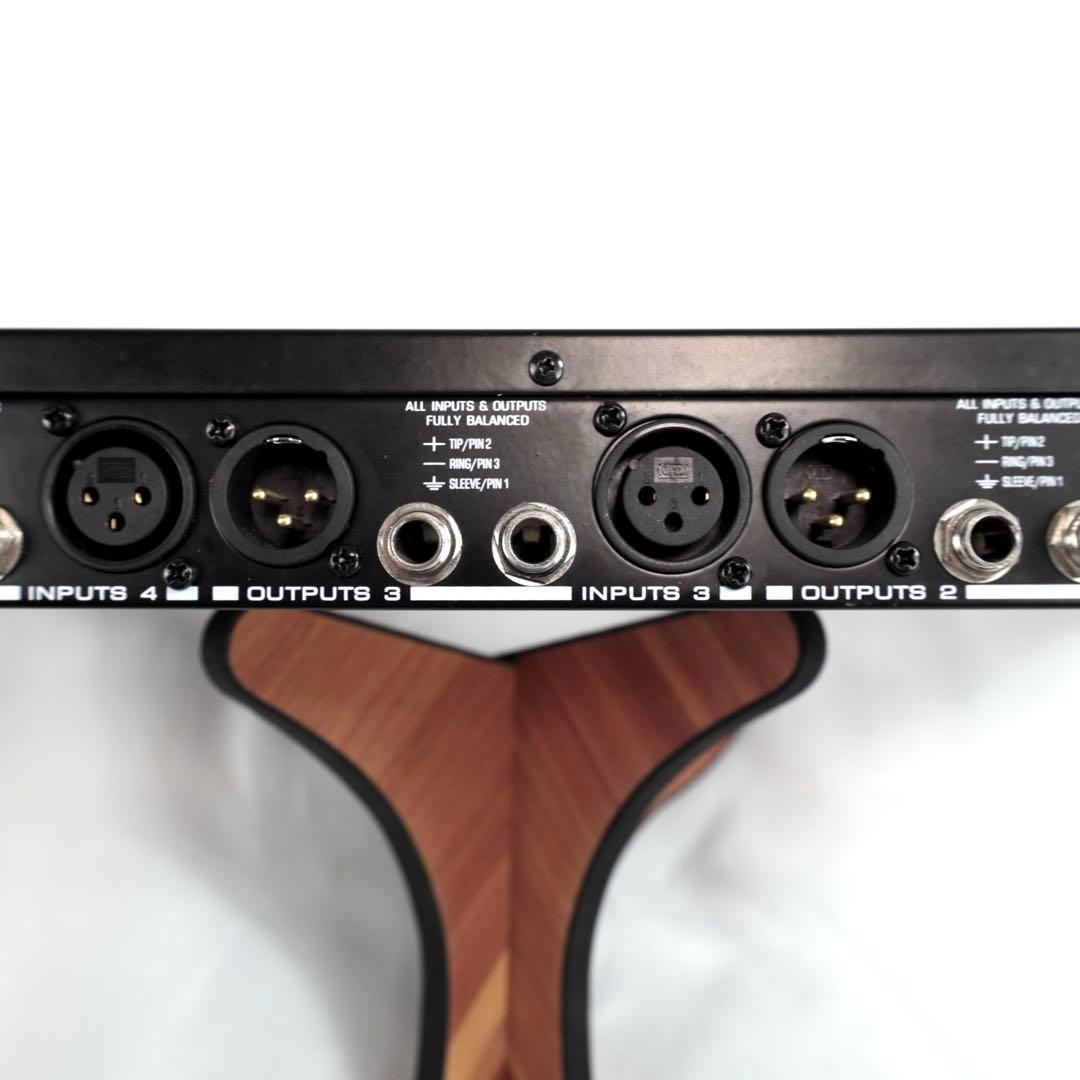 Behringer MULTIGATE PRO XR4400 ②