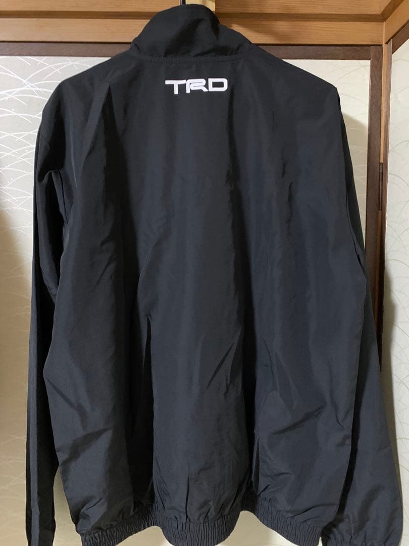 トヨタTRD ジャンパー ブルゾン薄手黒