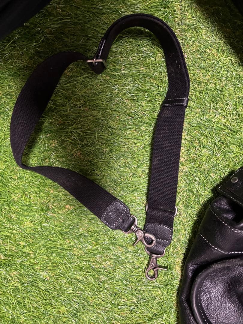 黒のレザーボストンバッグ 本革ボストンバッグ
