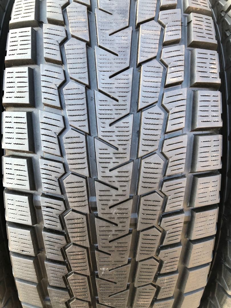 265/70 R16 YOKOHAMA ice GUARD スタッドレスタイヤ