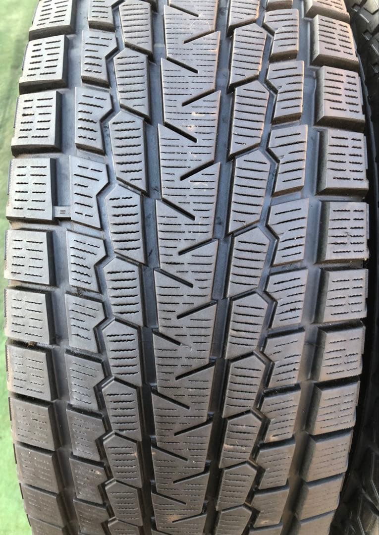 265/70 R16 YOKOHAMA ice GUARD スタッドレスタイヤ
