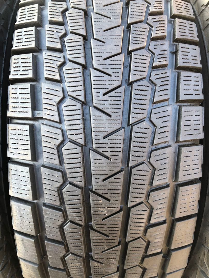 265/70 R16 YOKOHAMA ice GUARD スタッドレスタイヤ