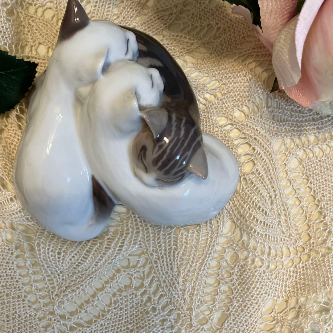リヤドロLLADRO陶器置物　猫の戯れお昼寝　【超美品】