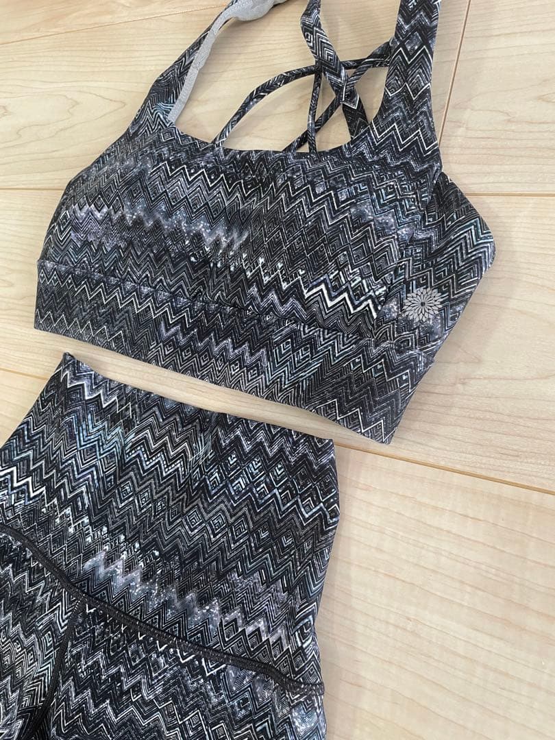 美品⭐︎easyoga イージーヨガ スピリット レギンス