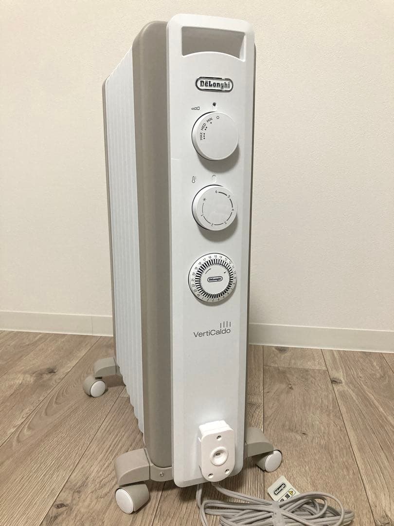 SALE デロンギ ヴェルティカルド オイルヒーター RHJ21F0812